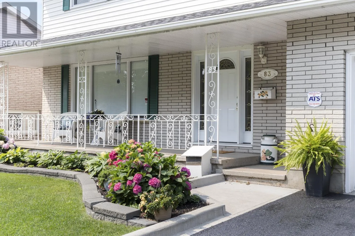 83 Plaintree DR
