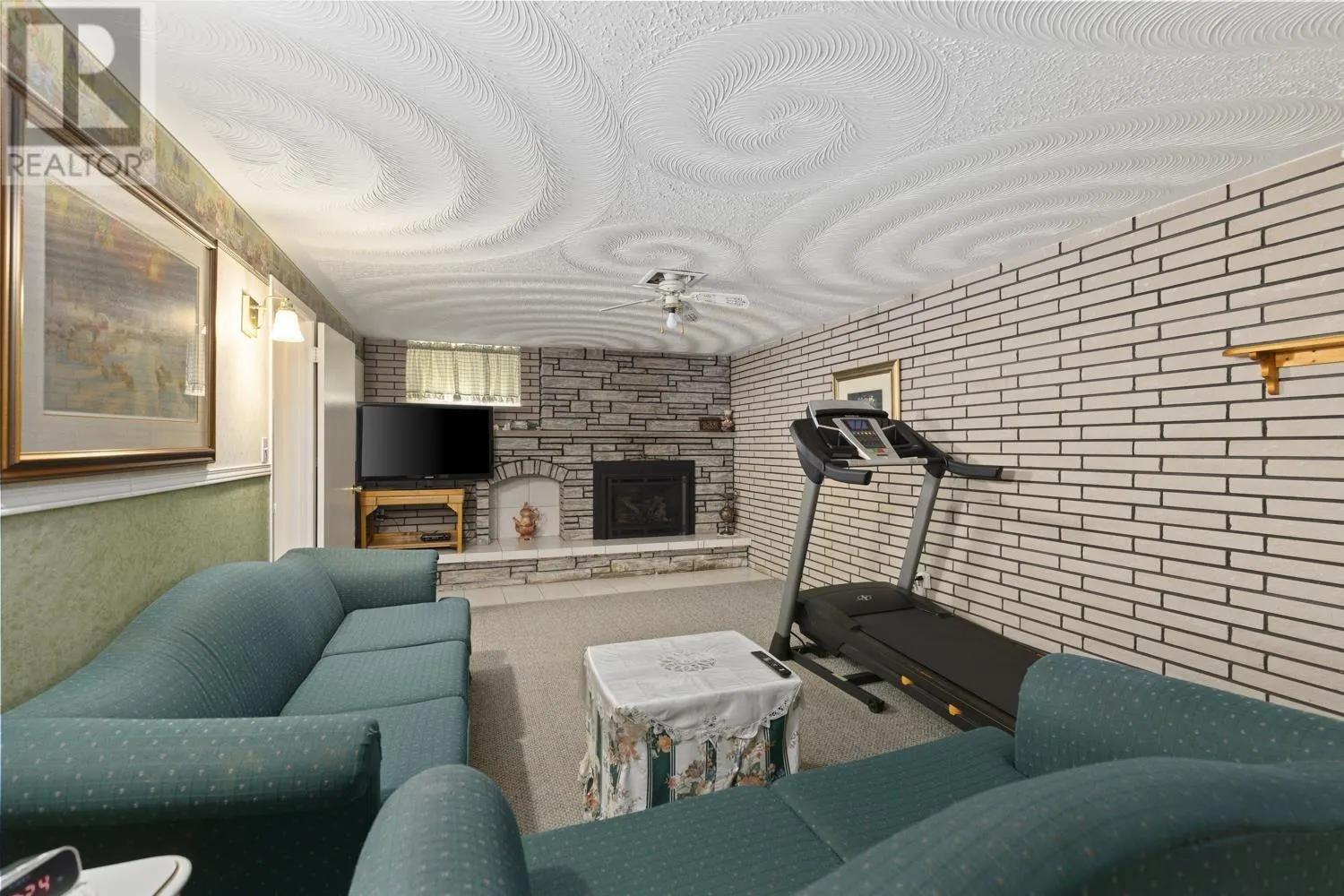 83 Plaintree DR