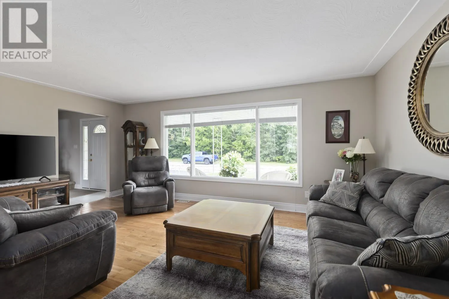 83 Plaintree DR