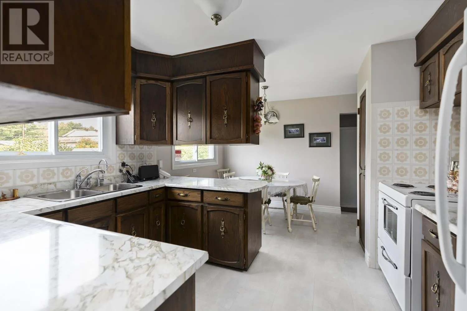 83 Plaintree DR