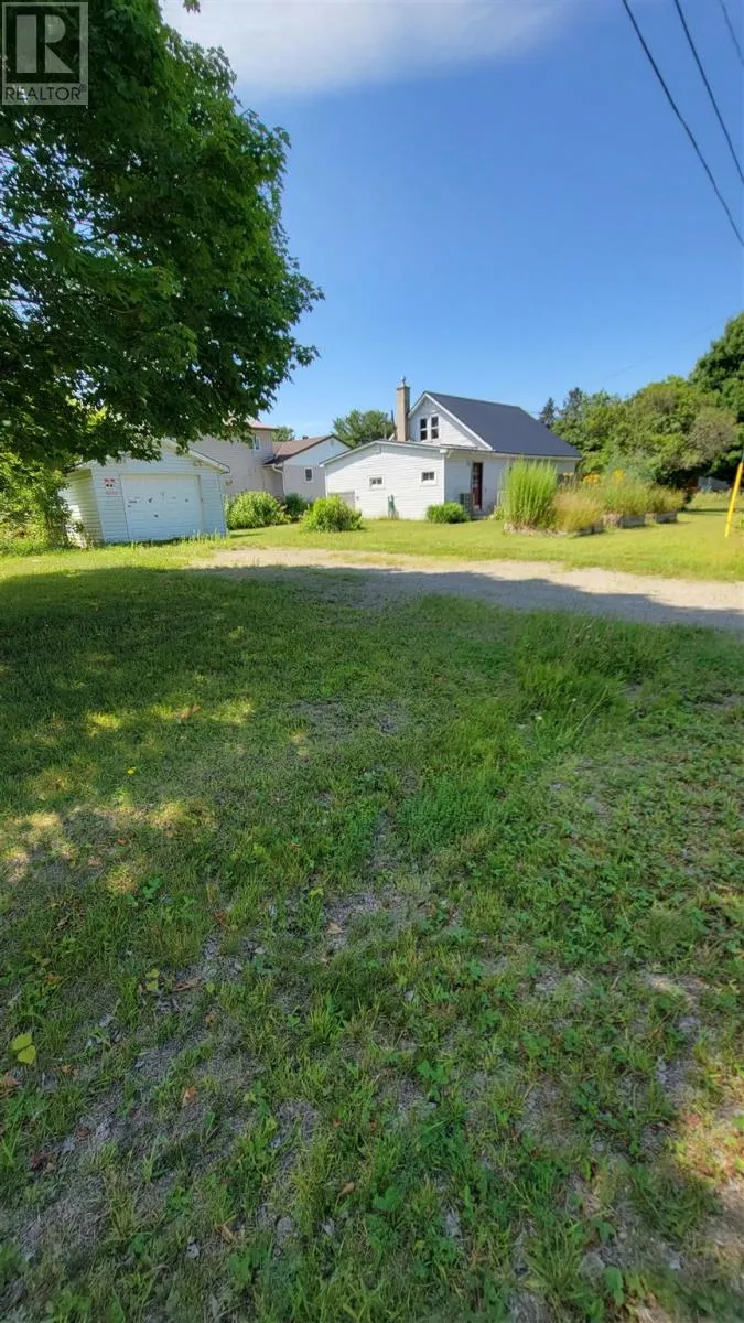 34 Adeline AVE