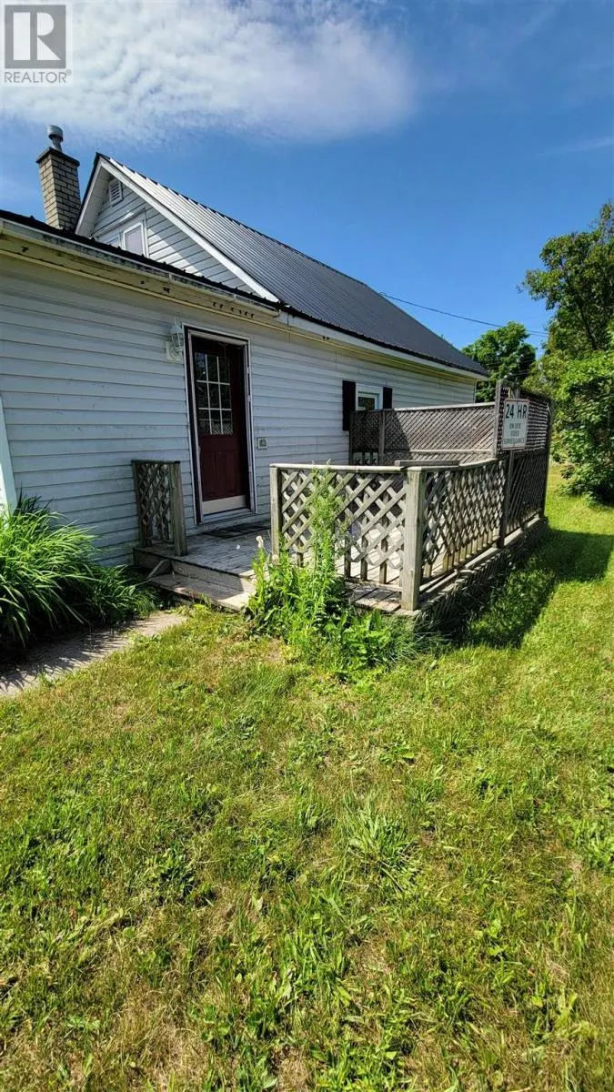 34 Adeline AVE