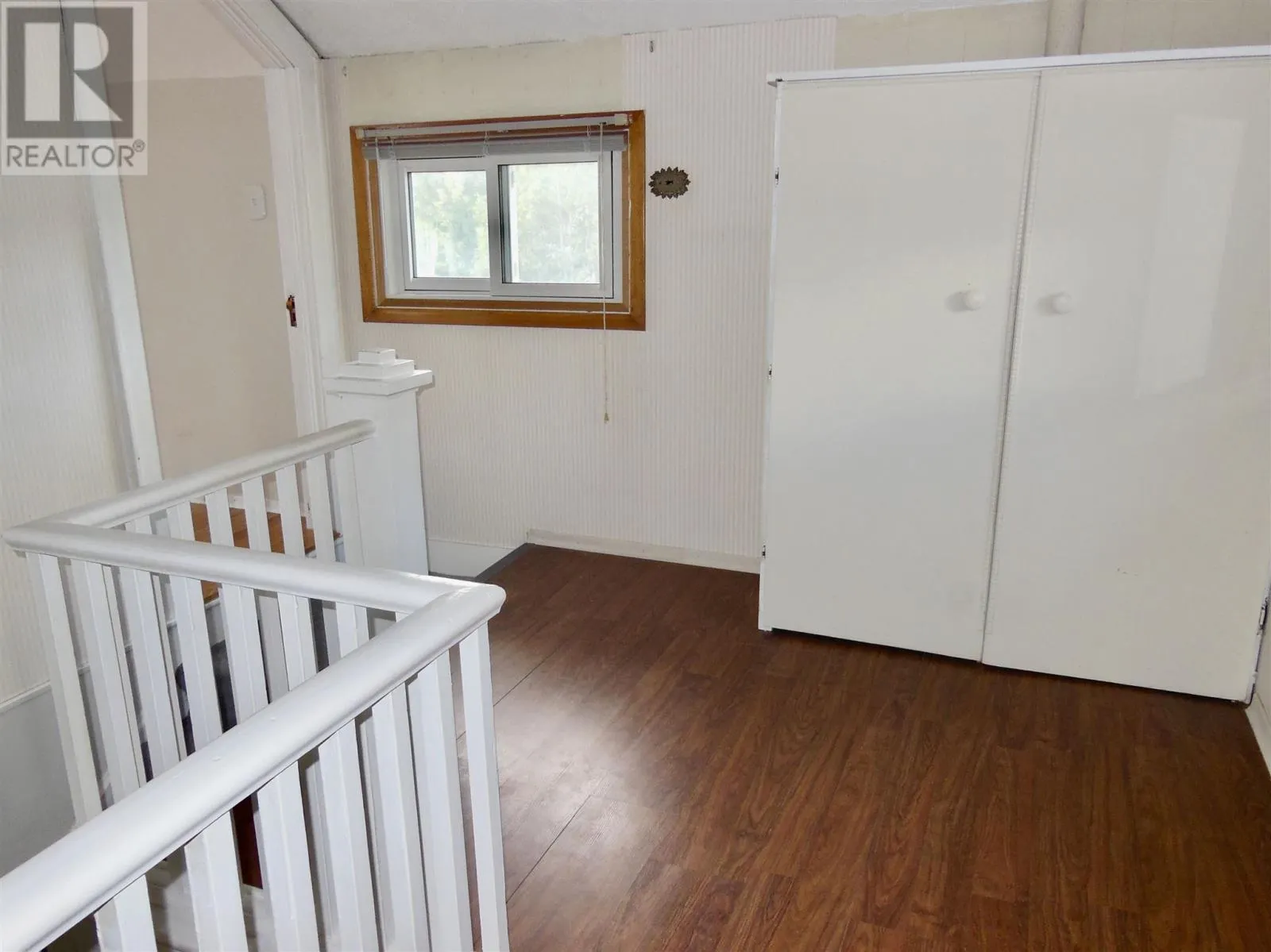 548 Lake ST