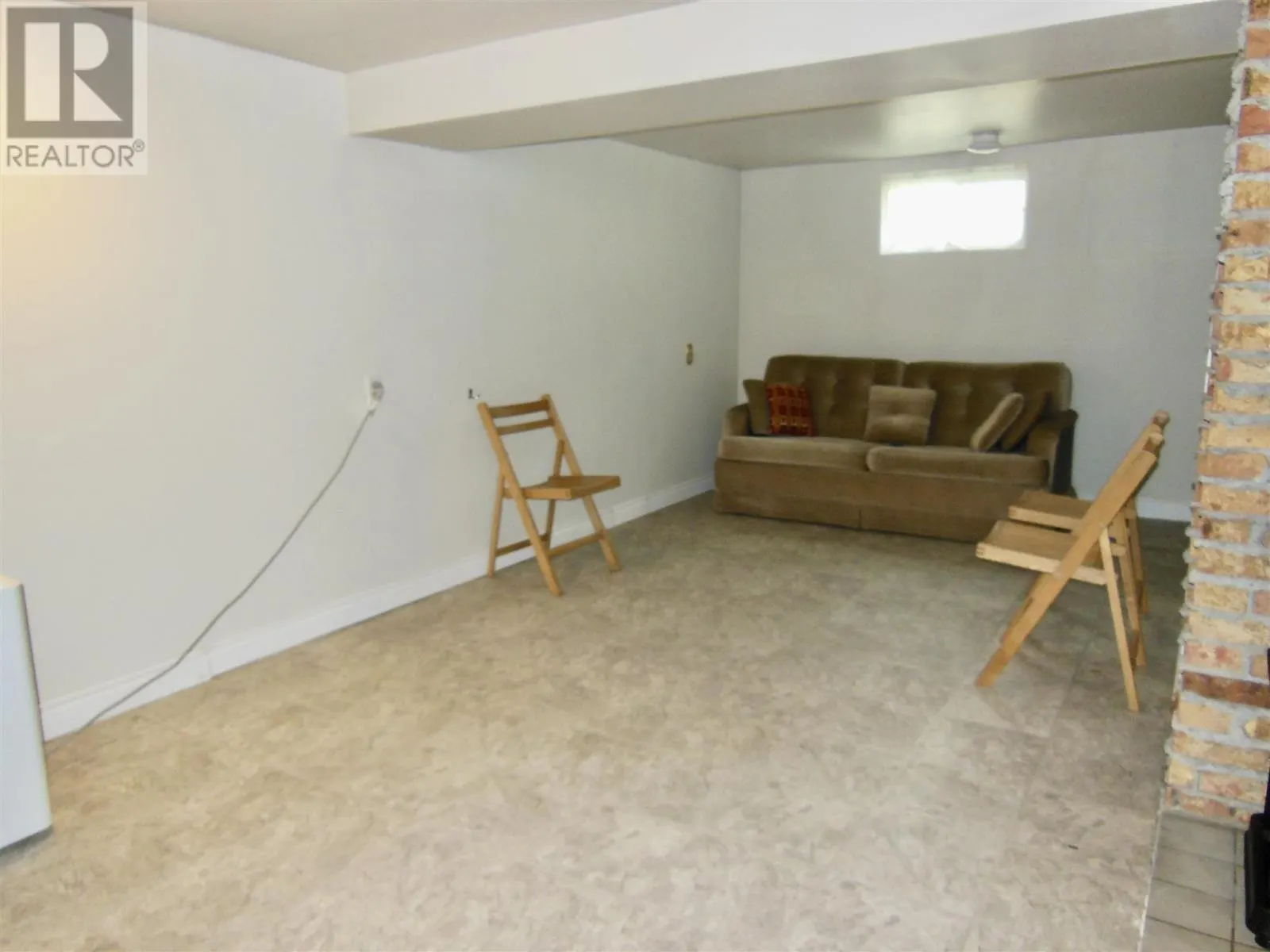 548 Lake ST