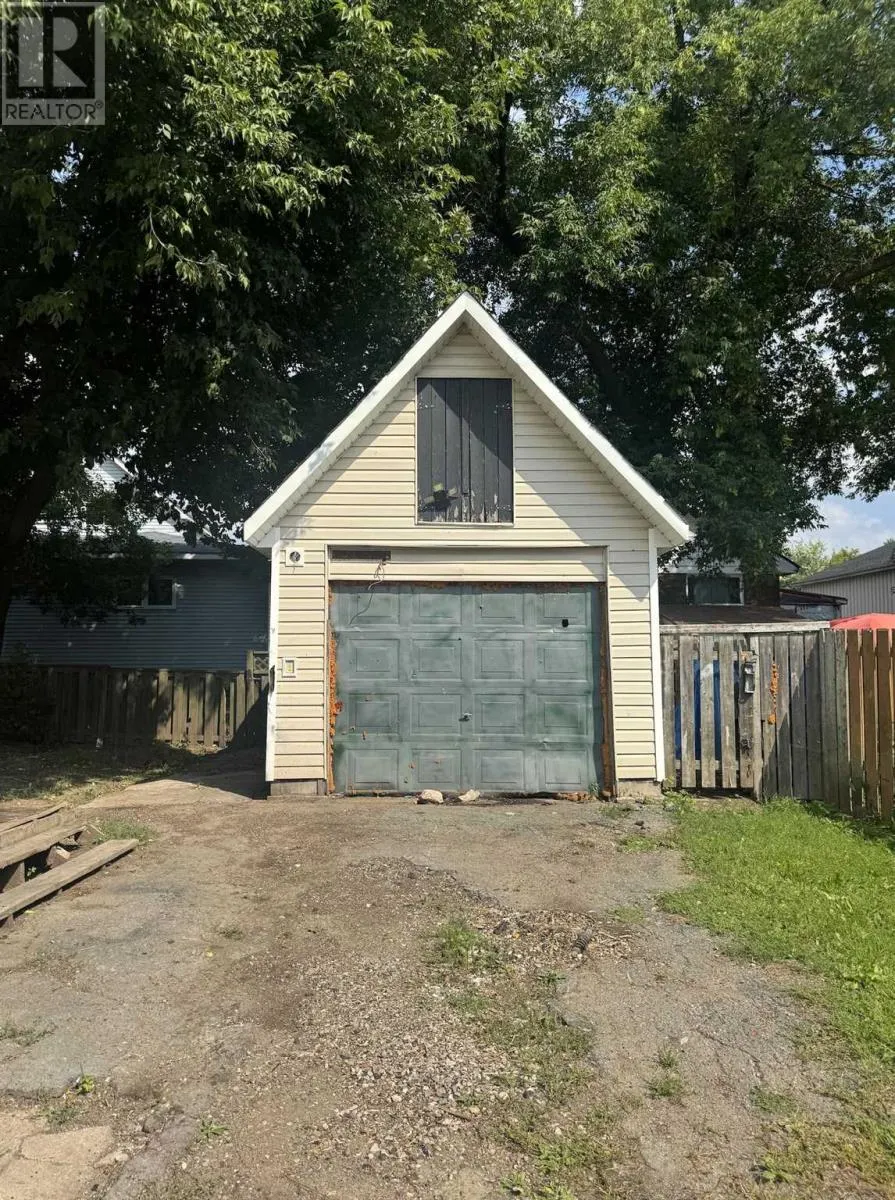 374 North ST