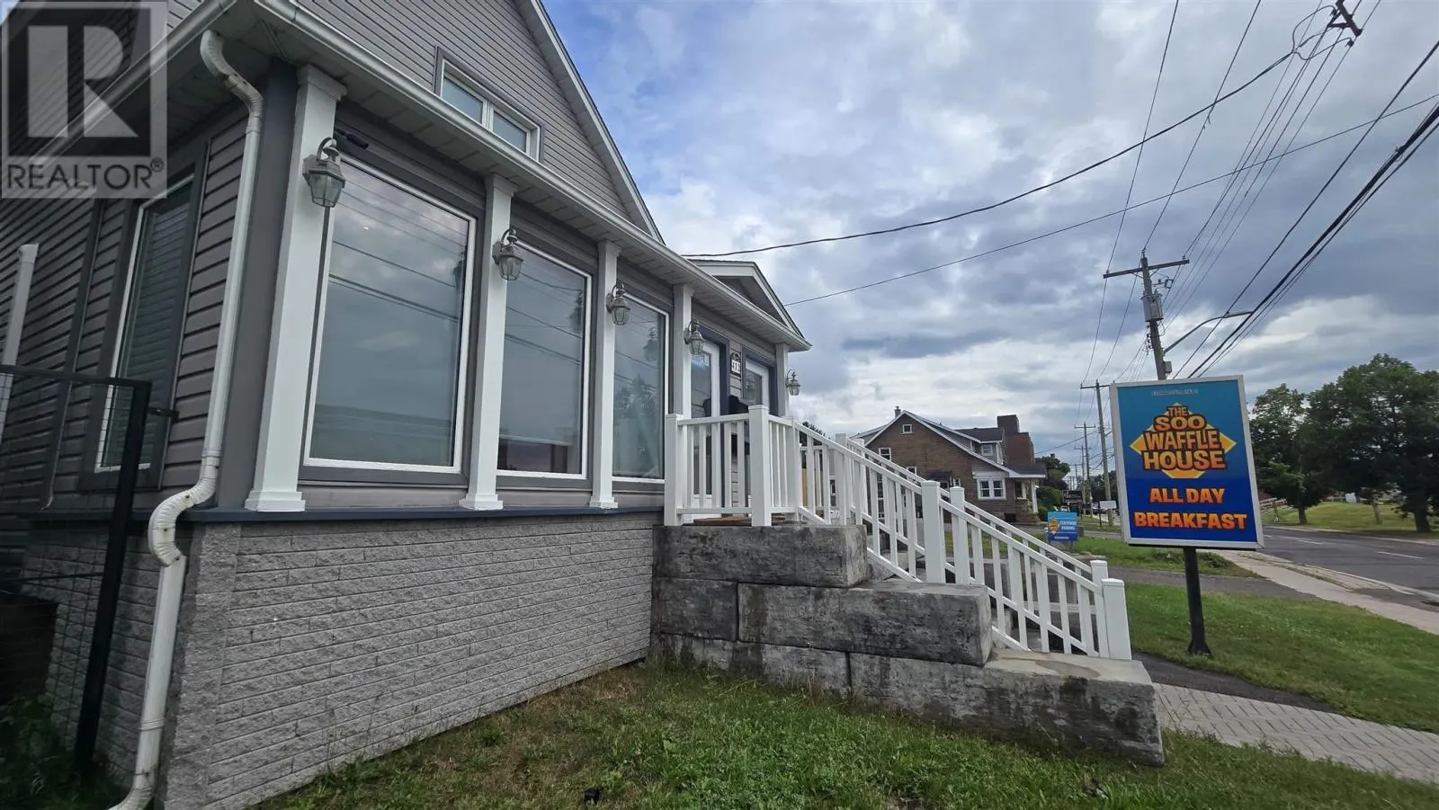 412 Albert ST E