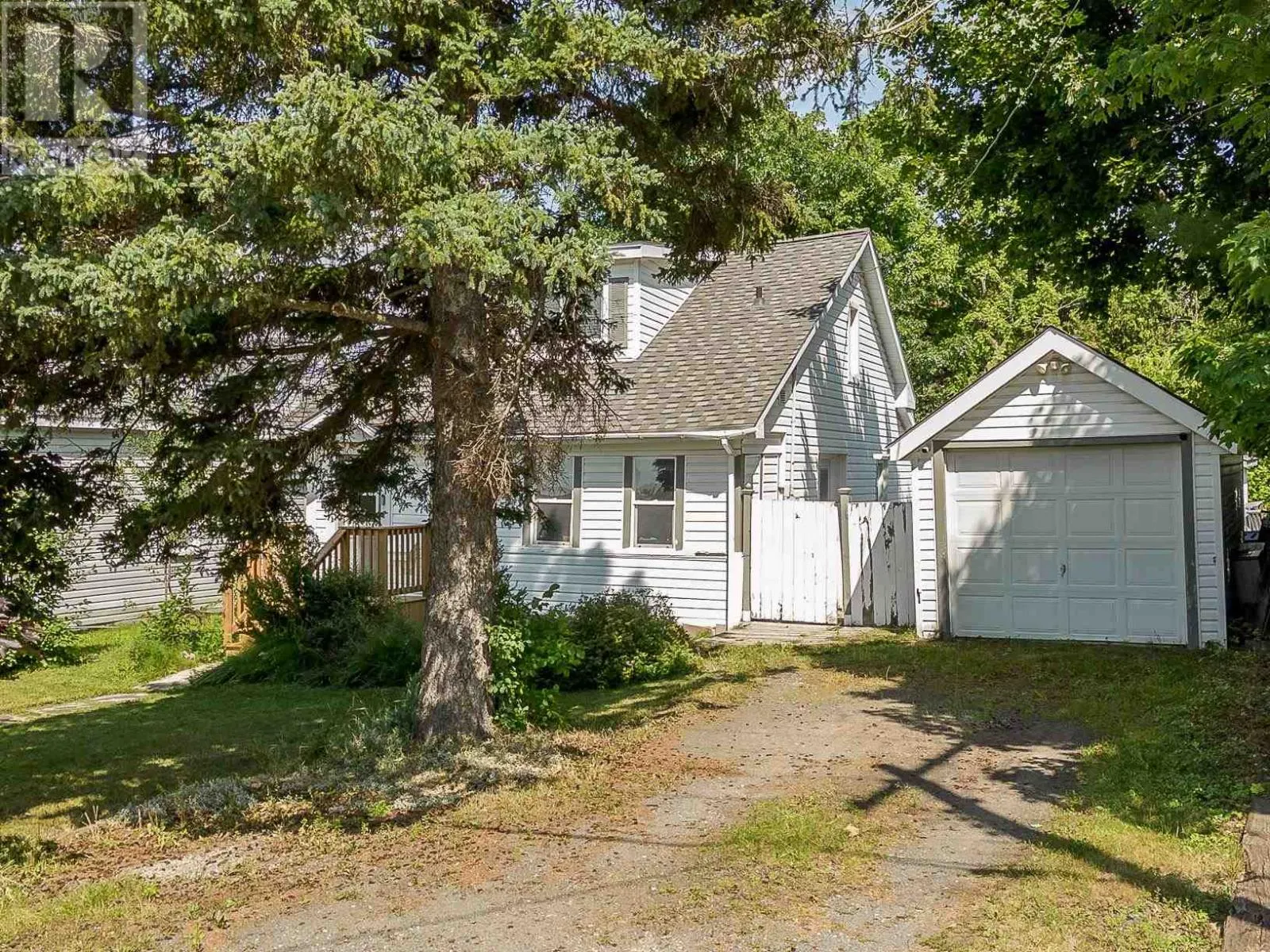65 St Mary's AVE