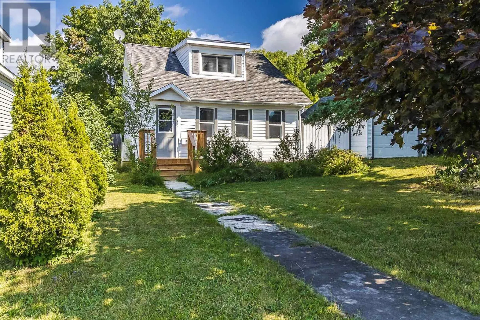 65 St Mary's AVE