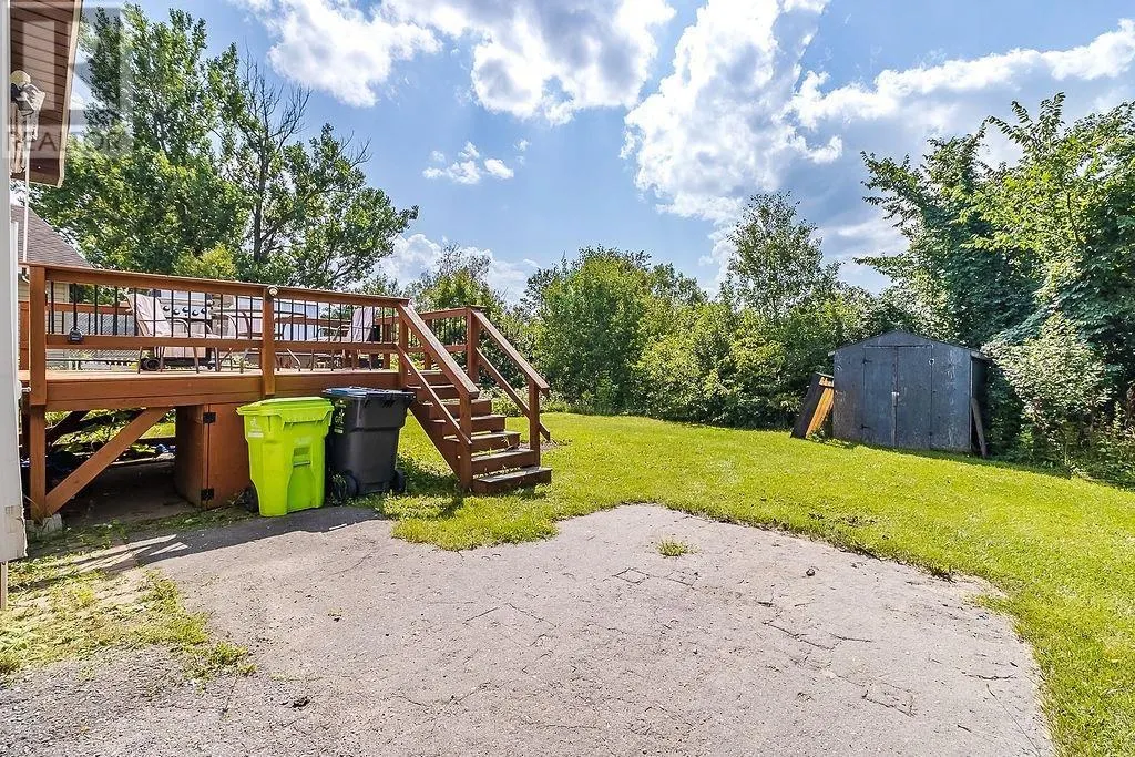 50 Fairview AVE