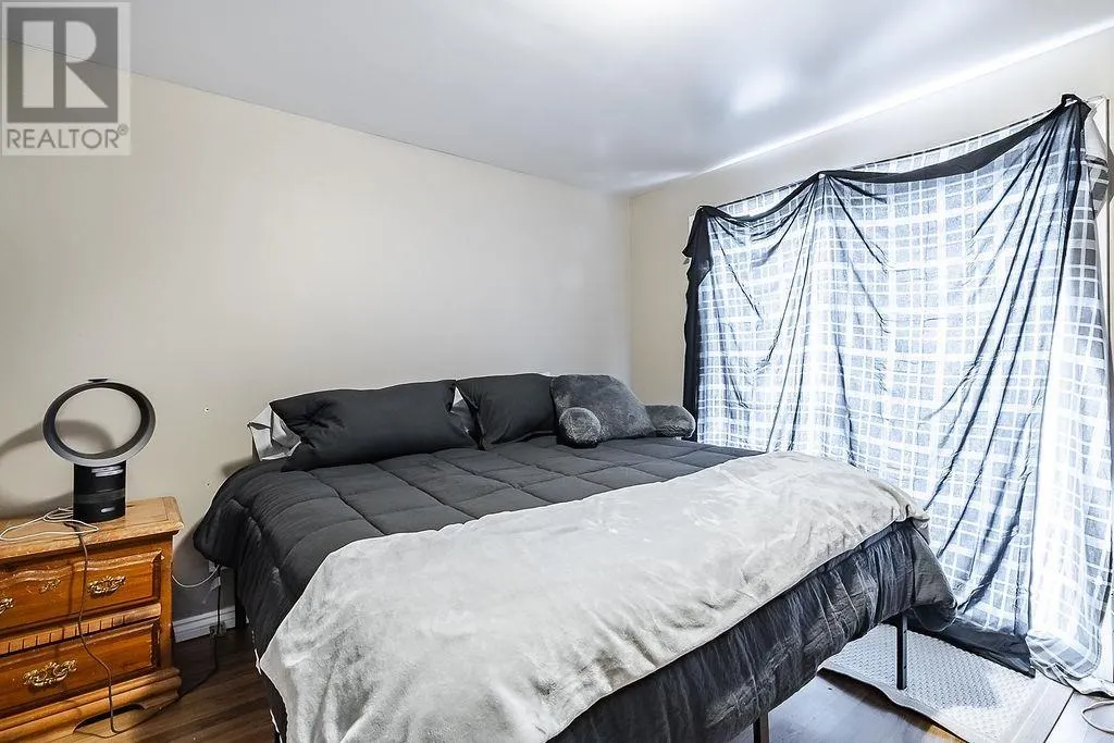 50 Fairview AVE