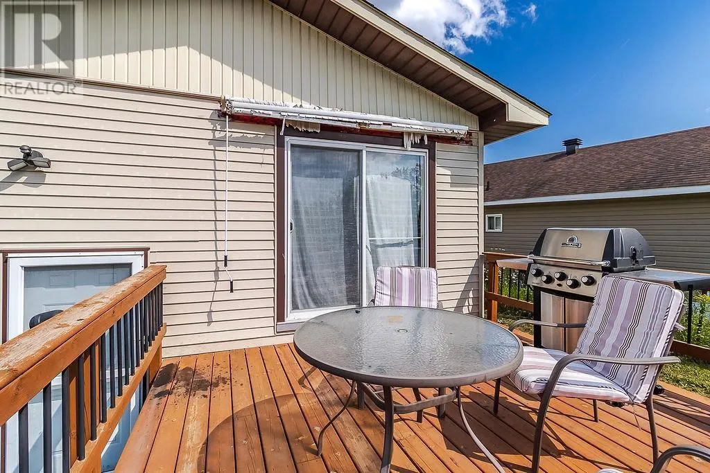 50 Fairview AVE