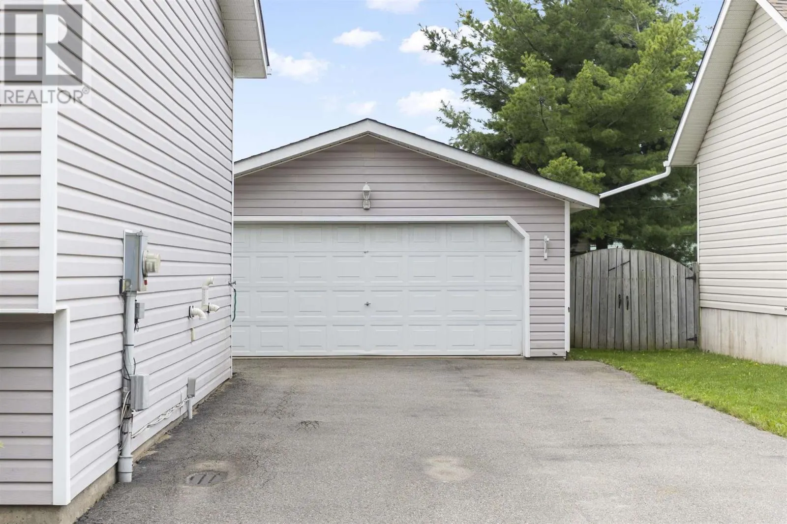71 East Champagne DR