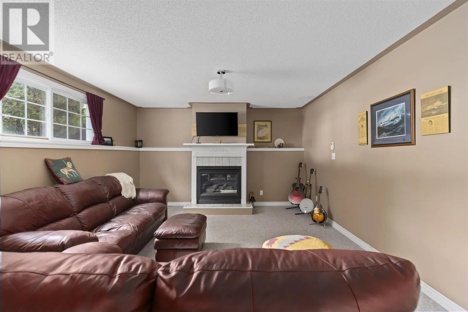 71 East Champagne DR