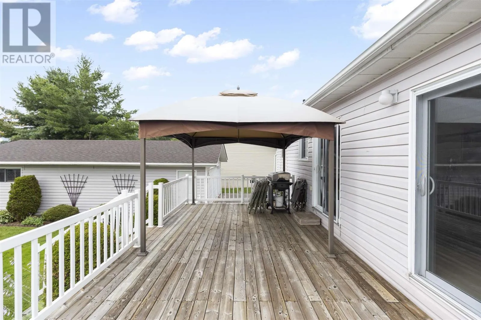 71 East Champagne DR