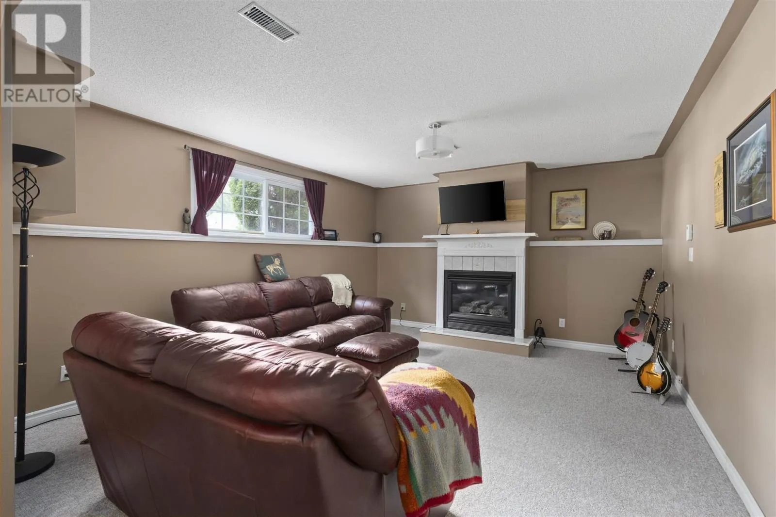 71 East Champagne DR