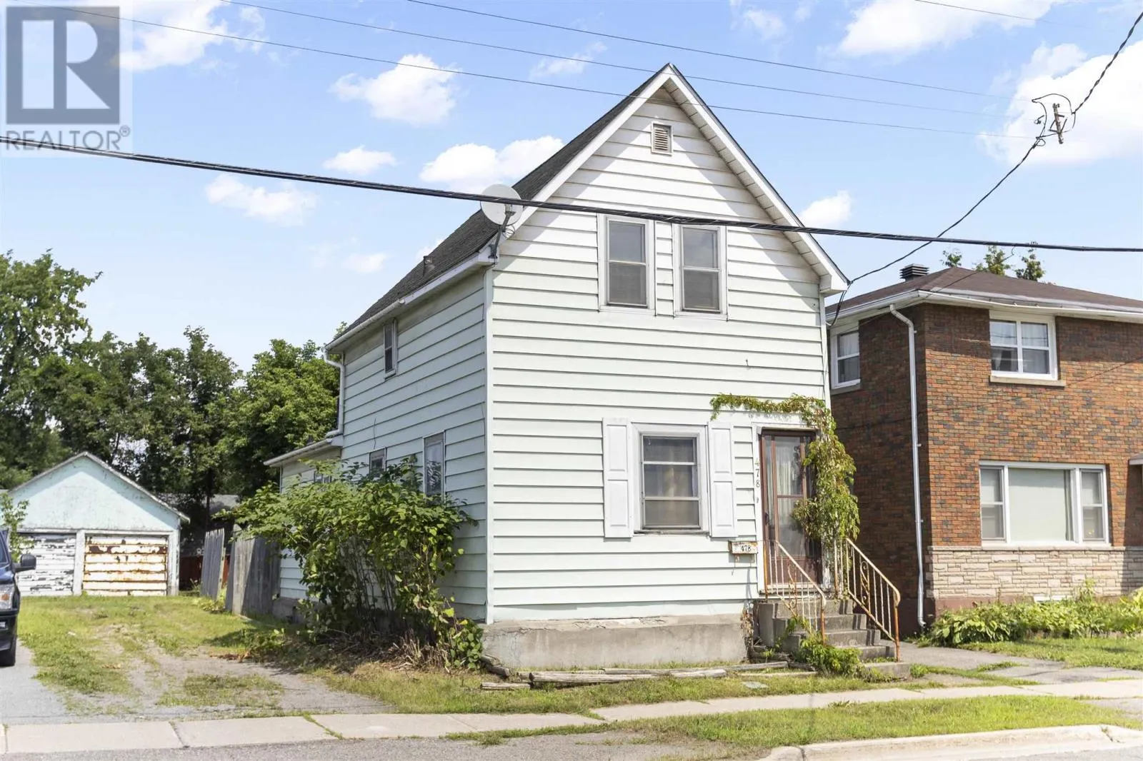 478 Douglas ST