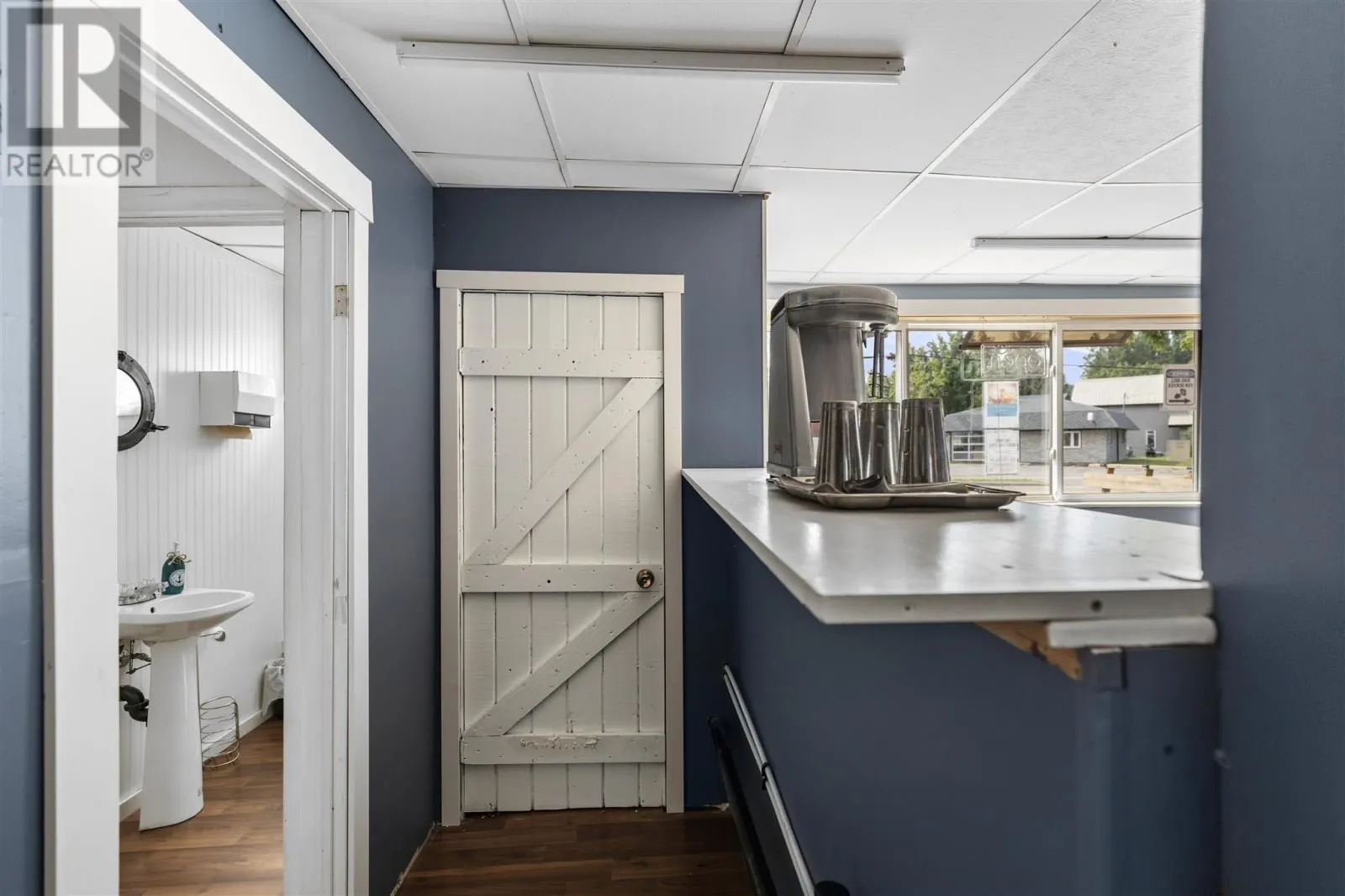 1195 Richard ST