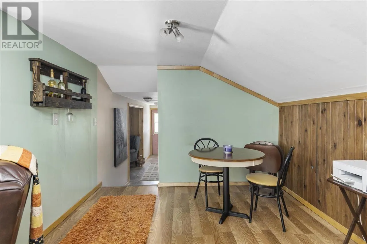 1195 Richard ST