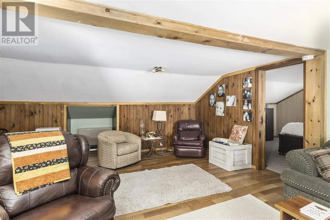 1195 Richard ST