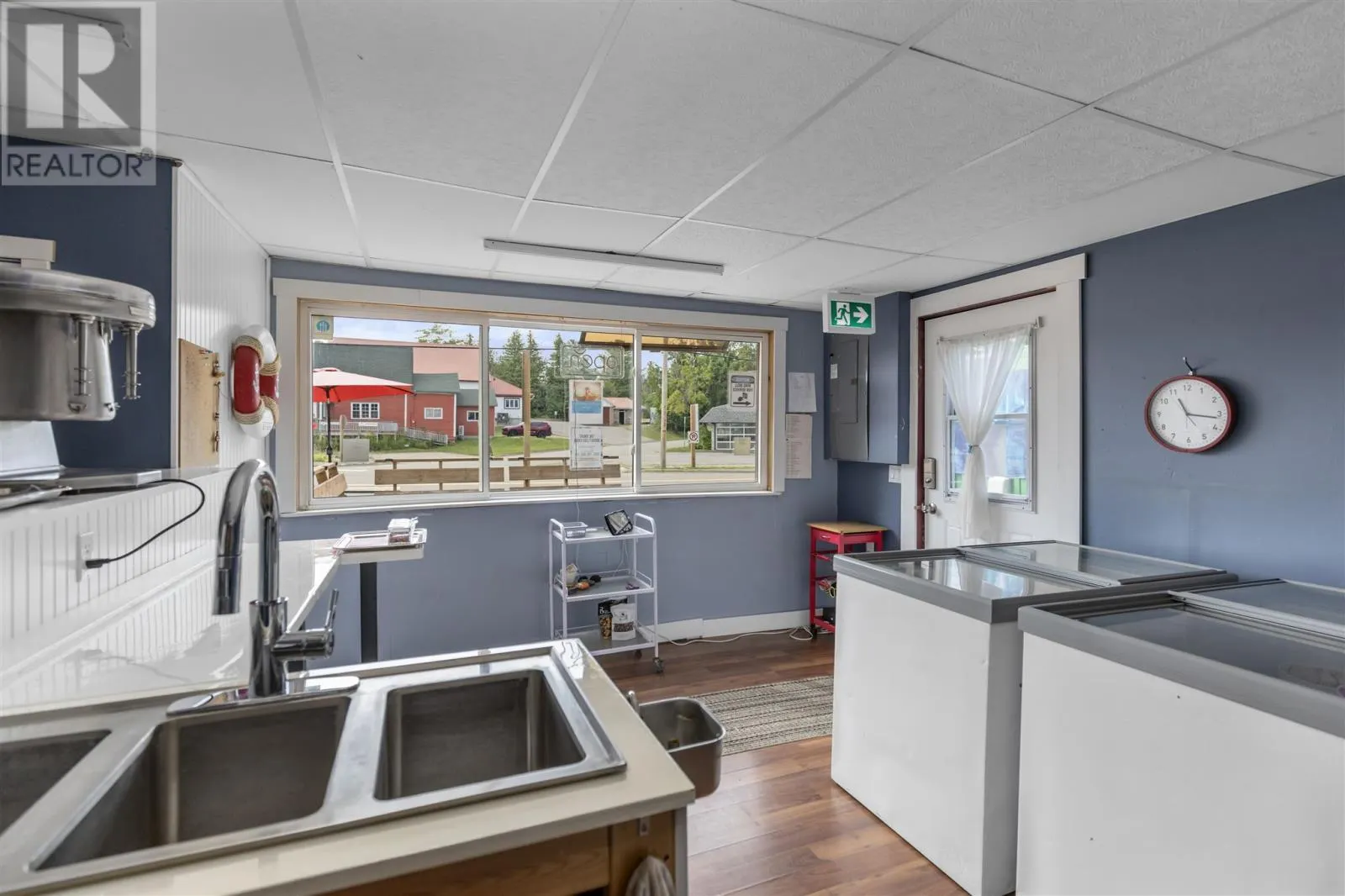 1195 Richard ST