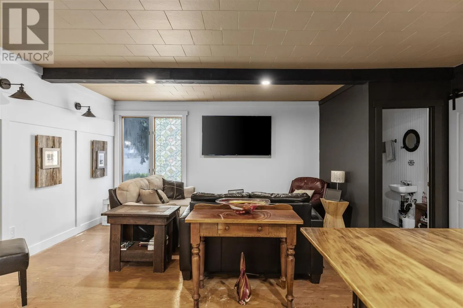 1195 Richard ST
