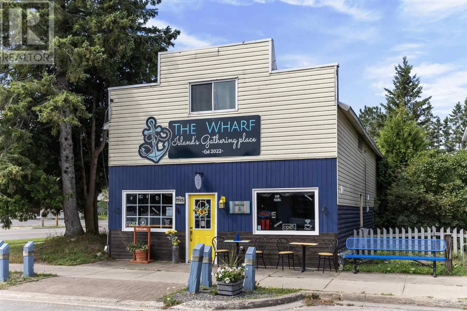 1195 Richard ST