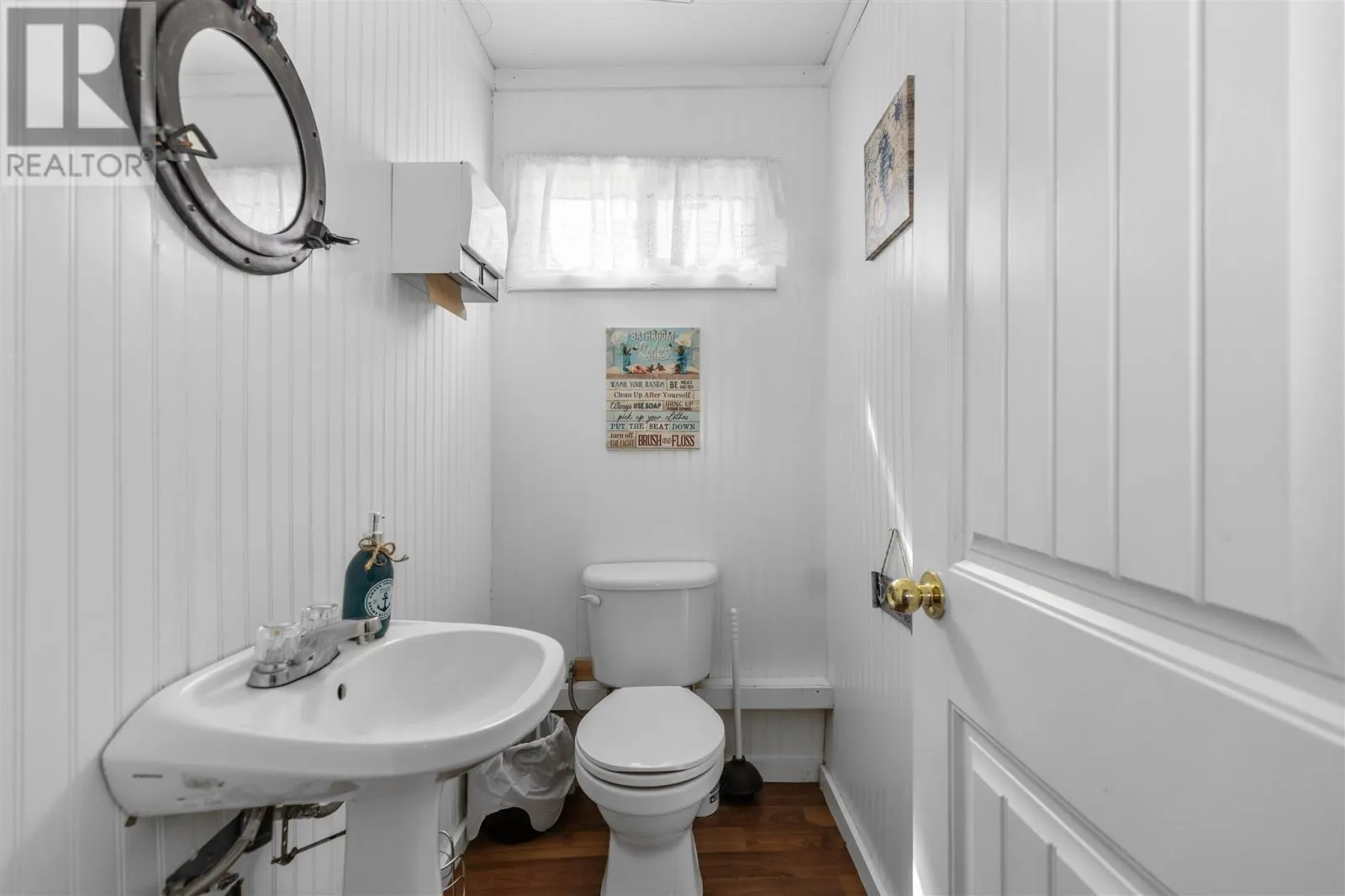 1195 Richard ST