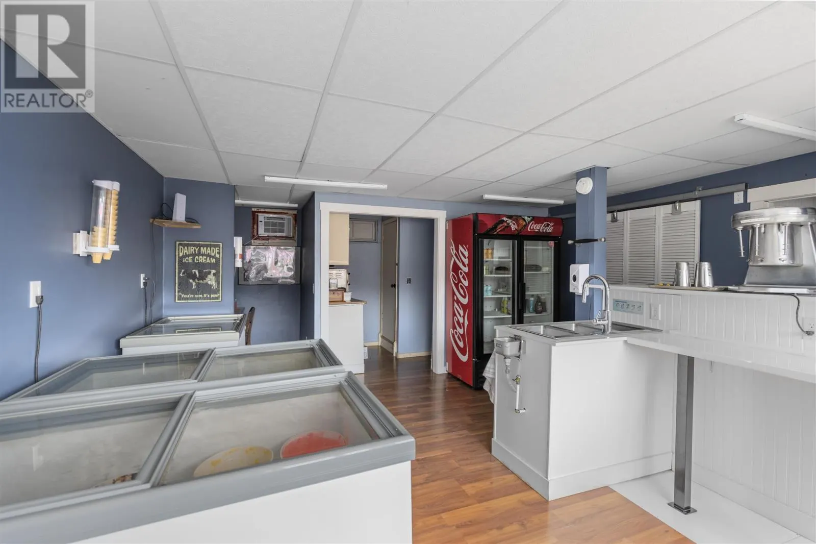 1195 Richard ST
