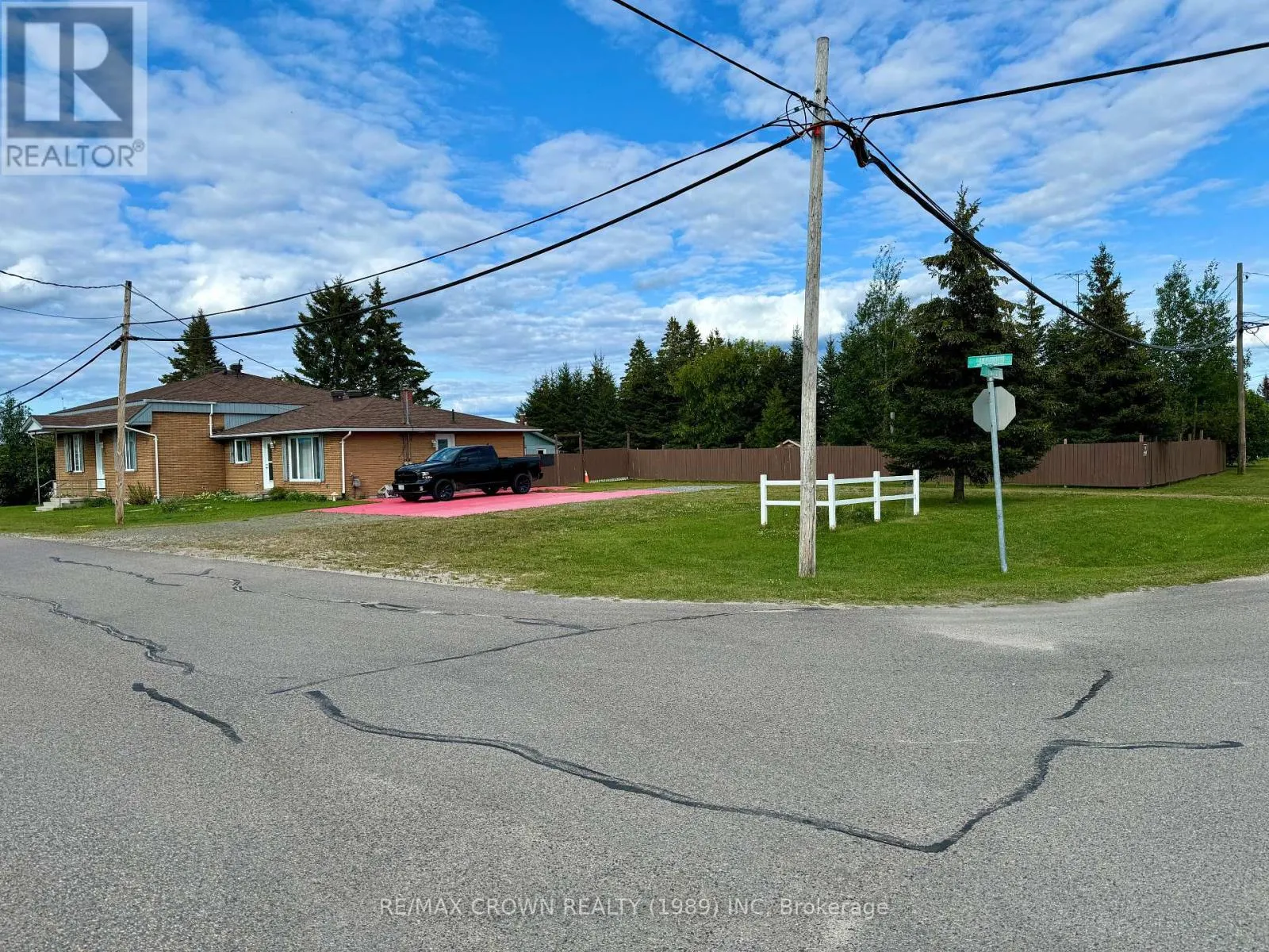 21 JACQUES AVENUE S