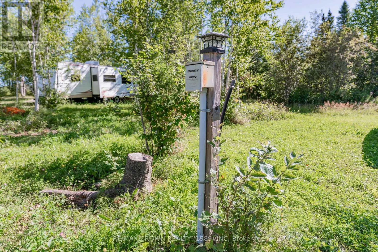 24 SHALLOW LAKE ROAD W