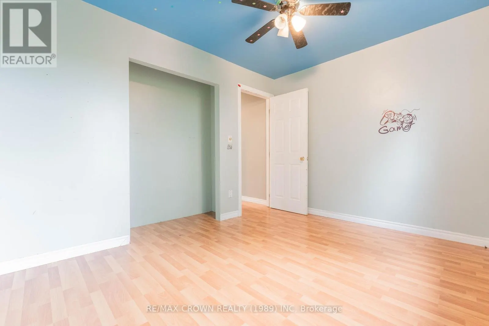 50 BRUNELLE ROAD S