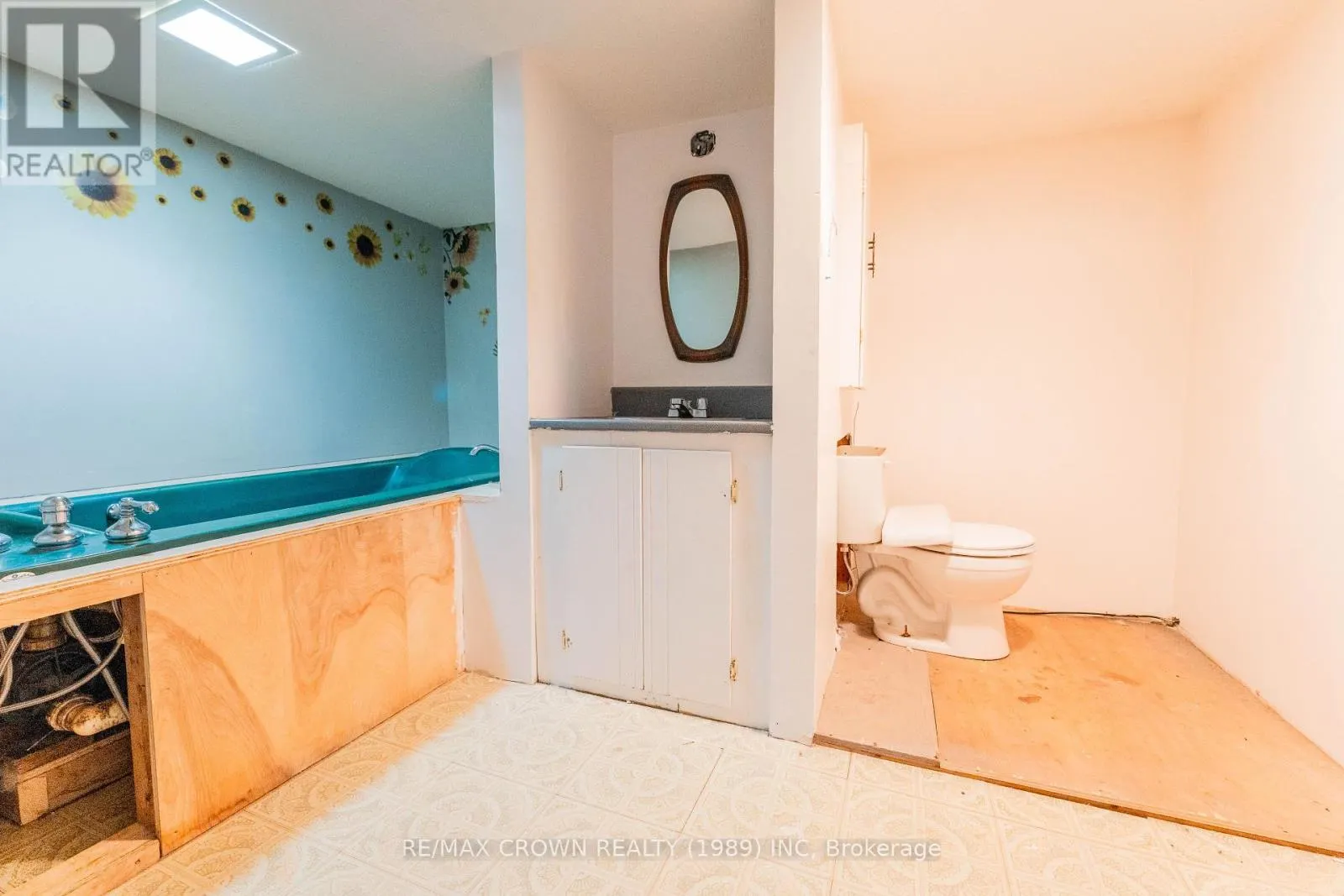 50 BRUNELLE ROAD S