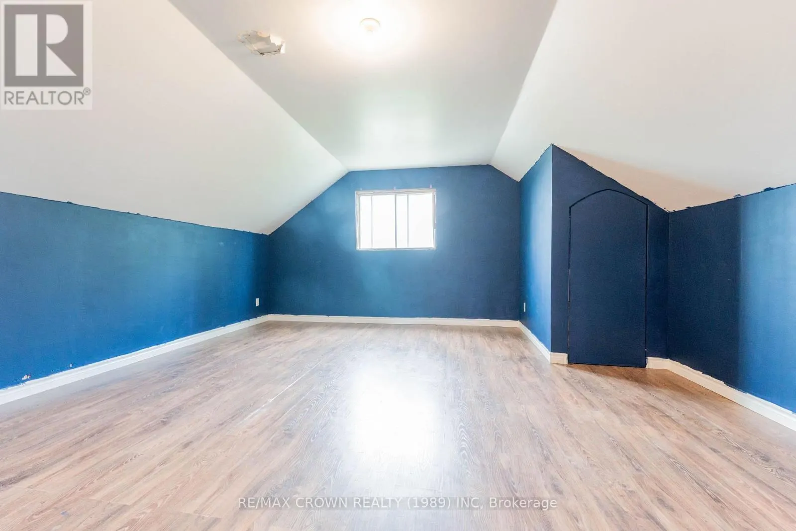 50 BRUNELLE ROAD S