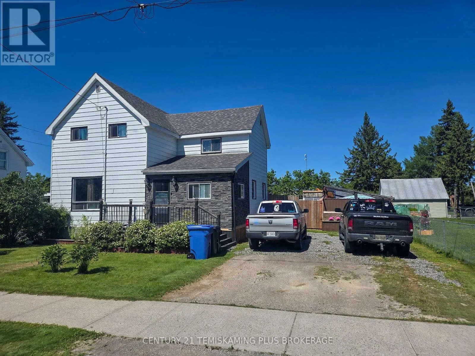 45 6TH AVENUE