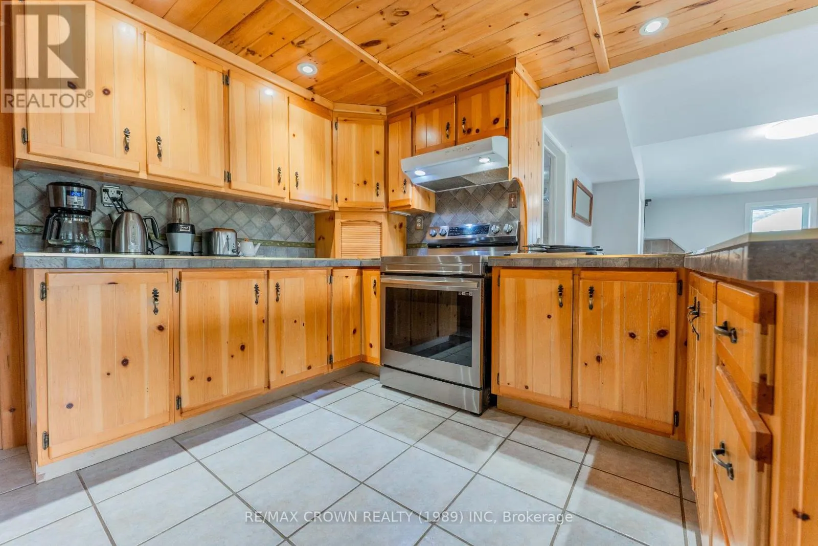 195 OUELLETTE BAY ROAD