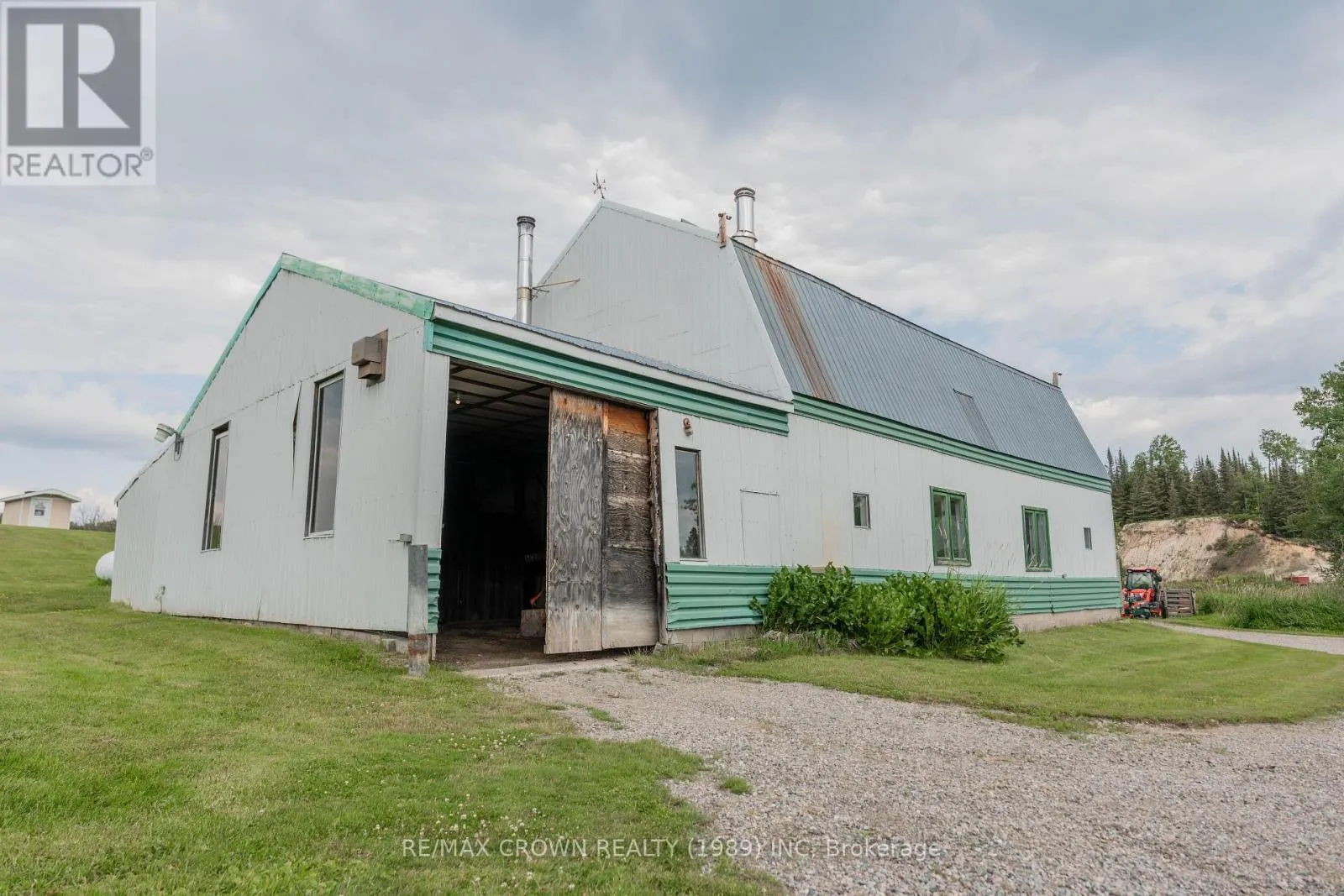 195 OUELLETTE BAY ROAD