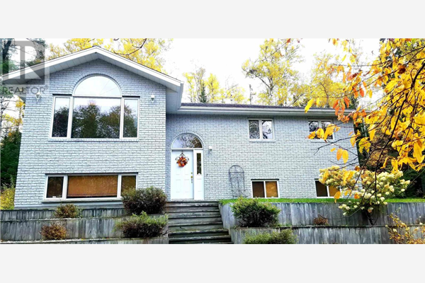 3961 Hilldale RD, Thunder Bay