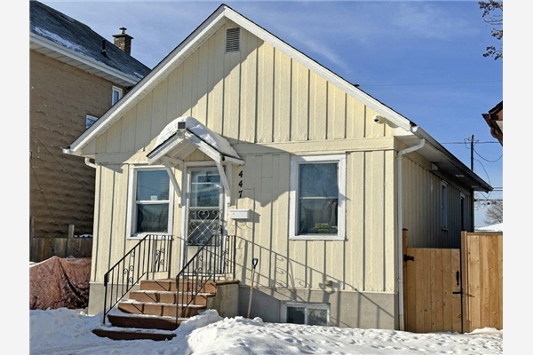 447 Prince Arthur BLVD, Thunder Bay