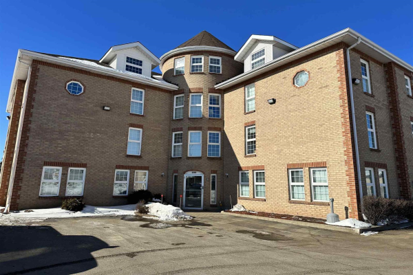 303 235 Leland Avenue South, Thunder Bay