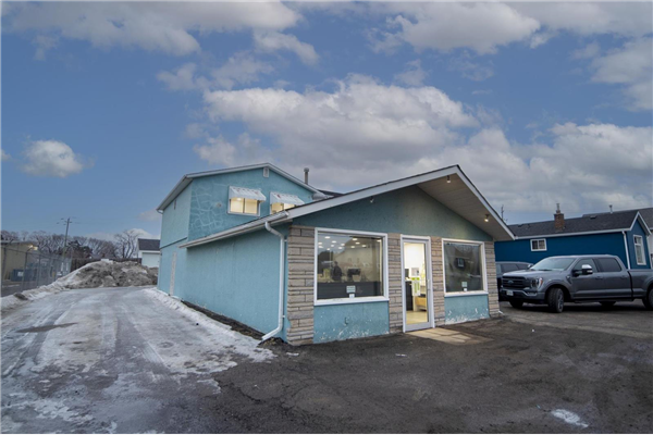 720 May ST, Thunder Bay
