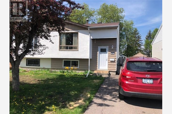 447 Simon Fraser Drive, Thunder Bay