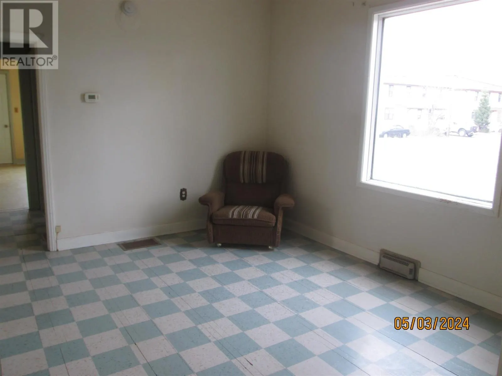 306 Front ST