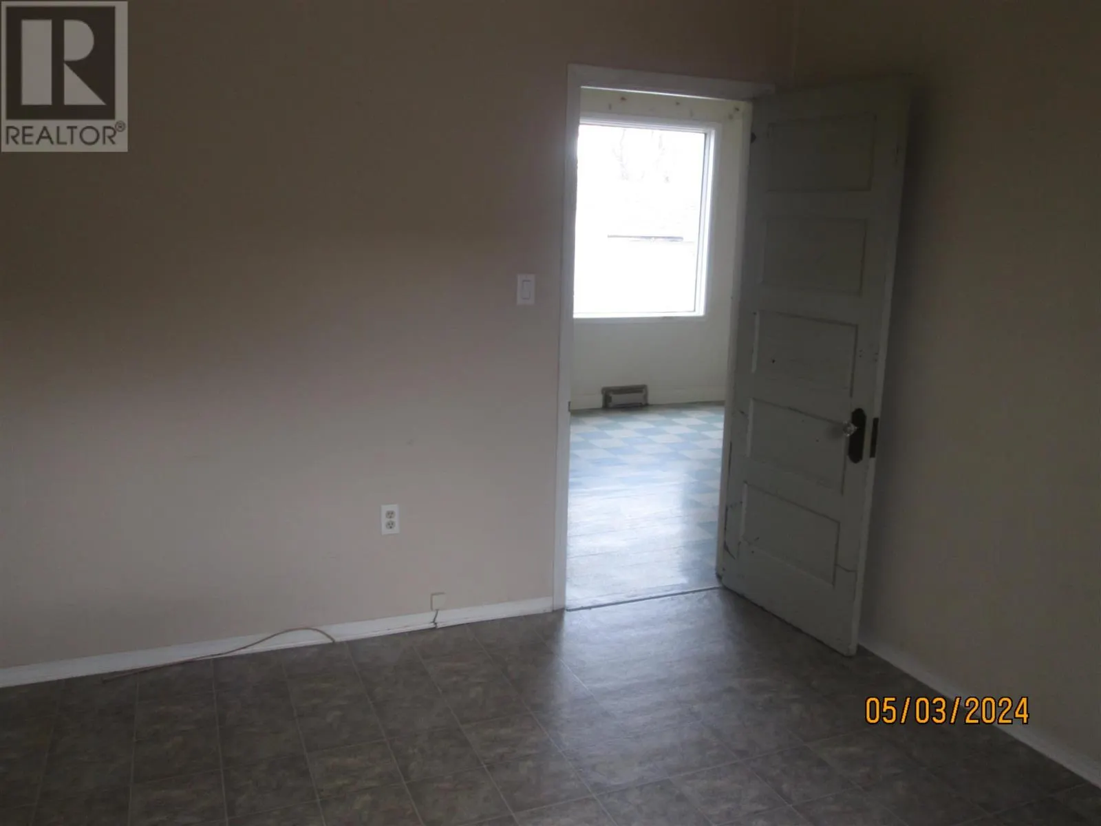 306 Front ST