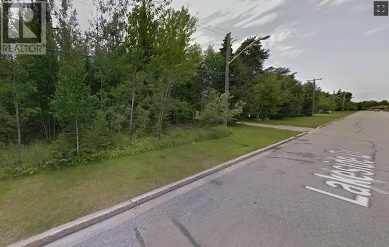 120 Lakeside DR