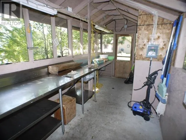 439 Parker Point RD