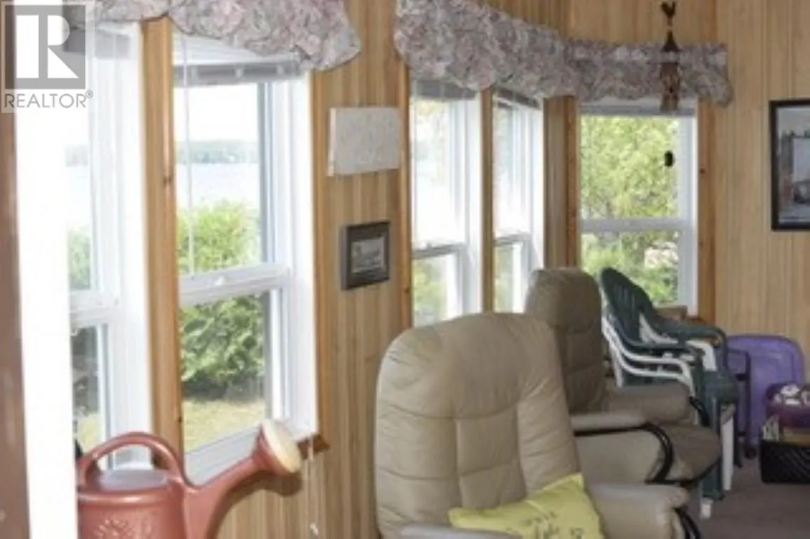 224 Lakeshore DR