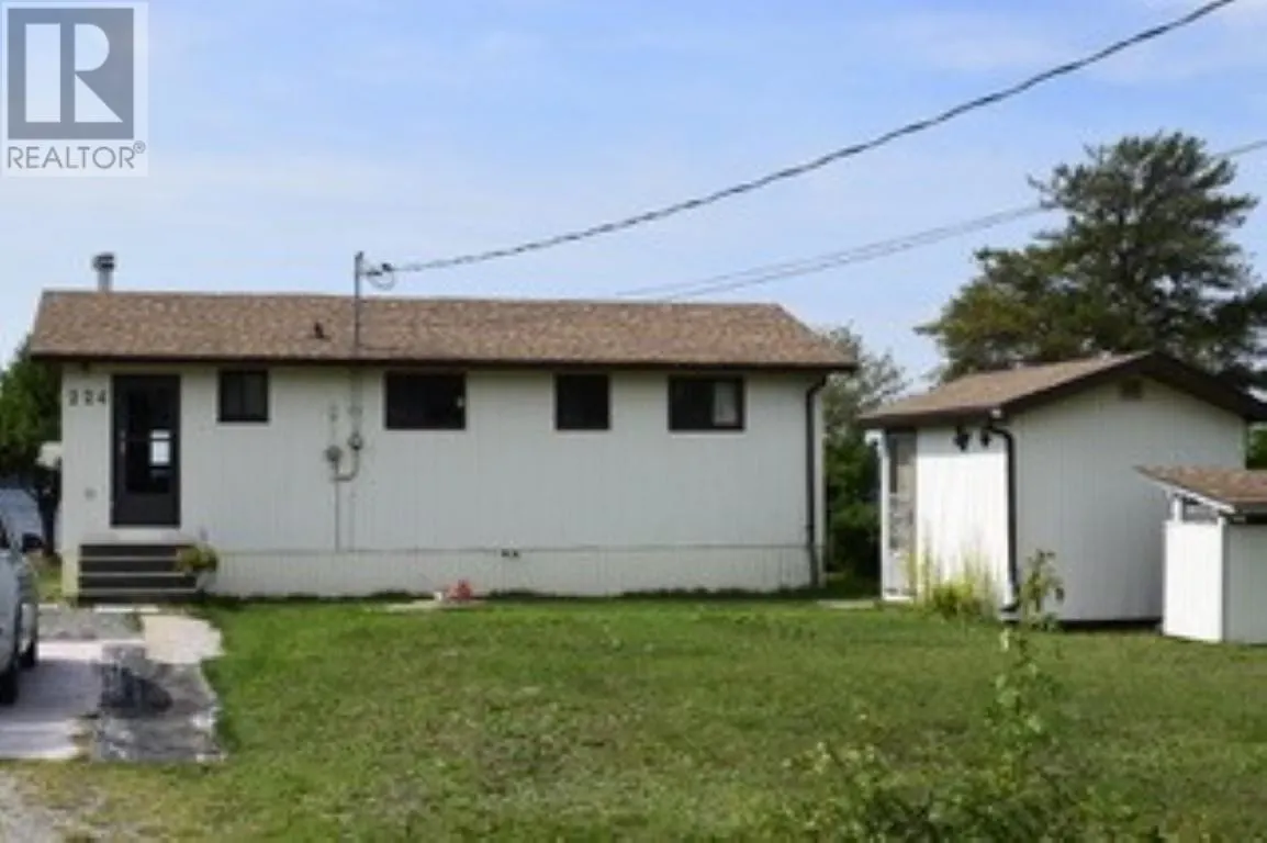 224 Lakeshore DR