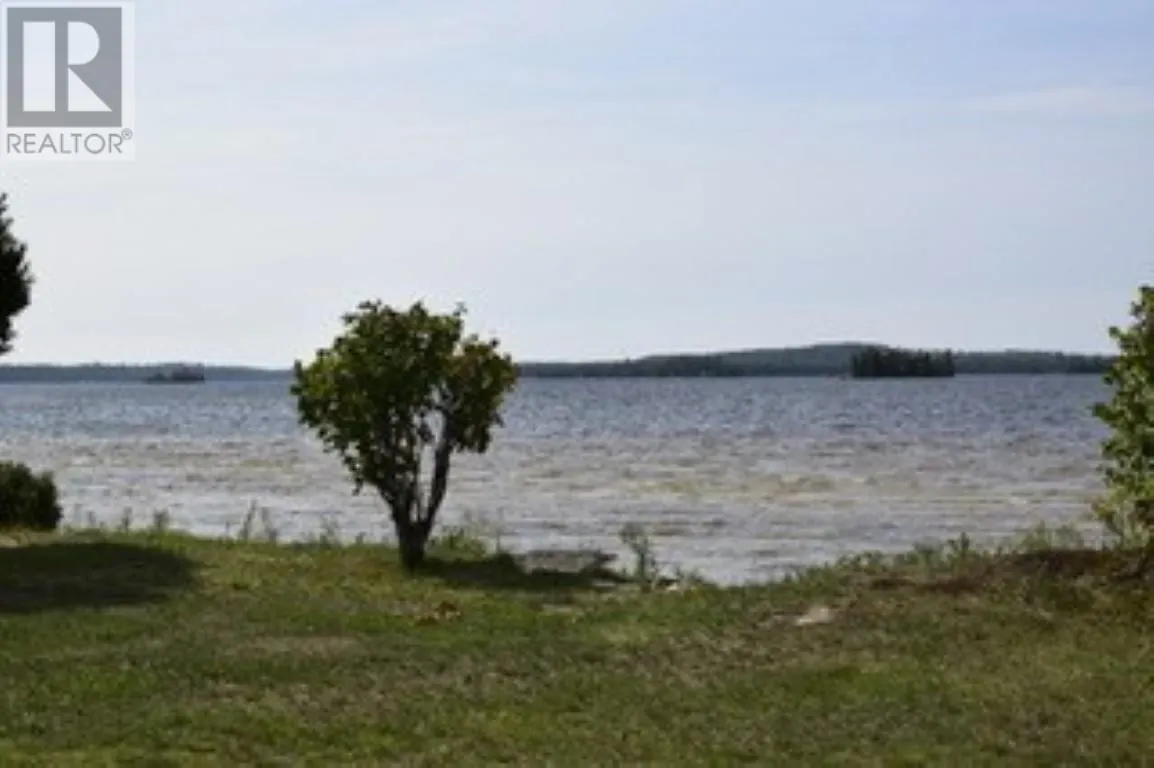 224 Lakeshore DR