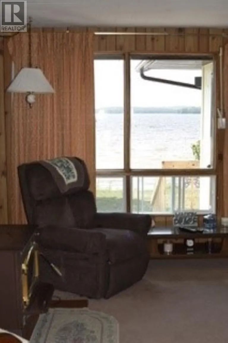 224 Lakeshore DR