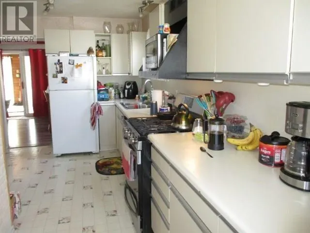 210 Parkdale RD